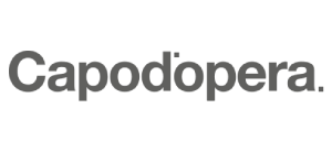 Mobiliario italiano de excelencia, personalizable hasta el detalle, con identidad gráfica sobria y diferenciadora que acompaña creaciones artesanales únicas.